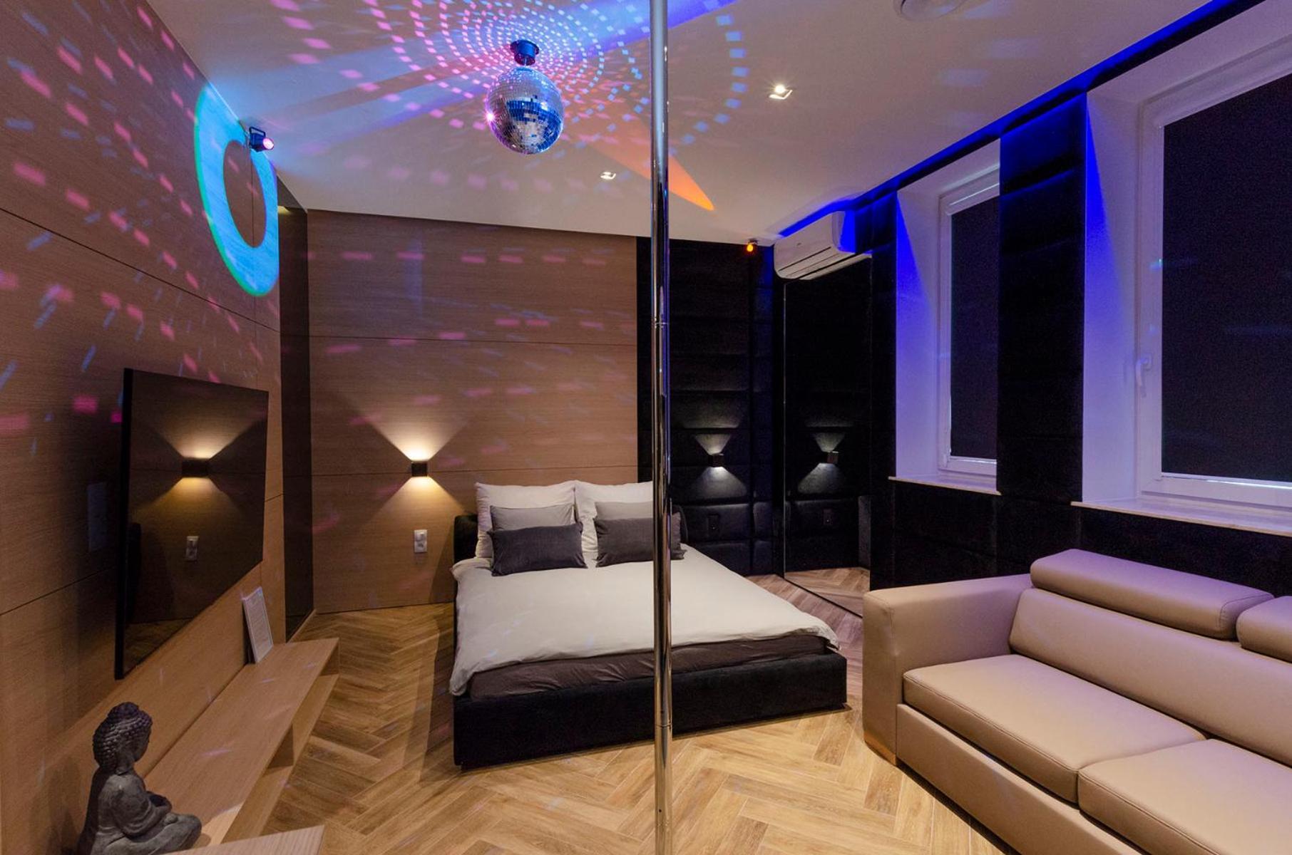 Lupoapartments Z Jacuzzi Pole Dance Leczycka 29 Klimatyzacja Parking Dostep Na Kod Лодзь Экстерьер фото