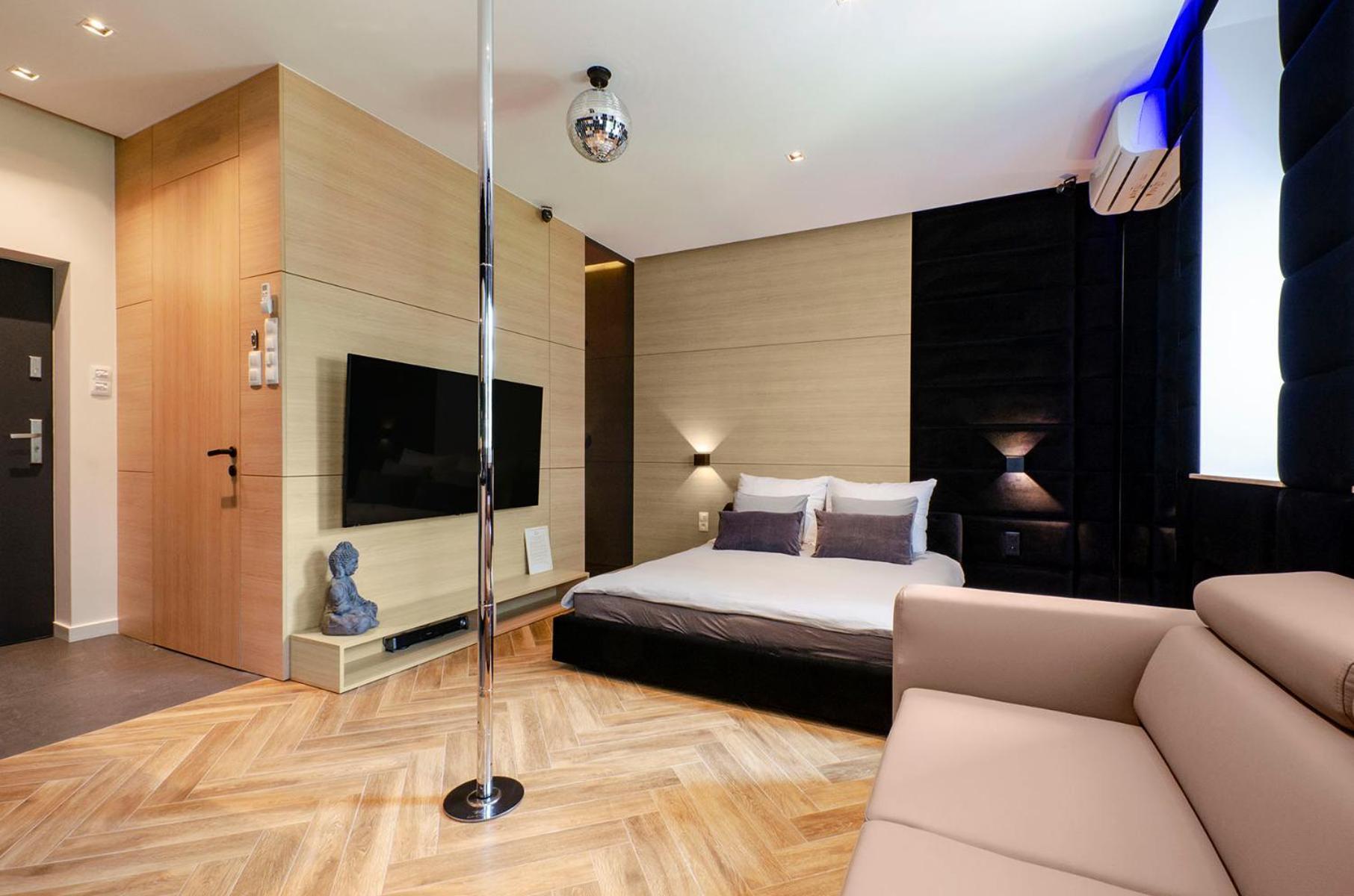 Lupoapartments Z Jacuzzi Pole Dance Leczycka 29 Klimatyzacja Parking Dostep Na Kod Лодзь Номер фото