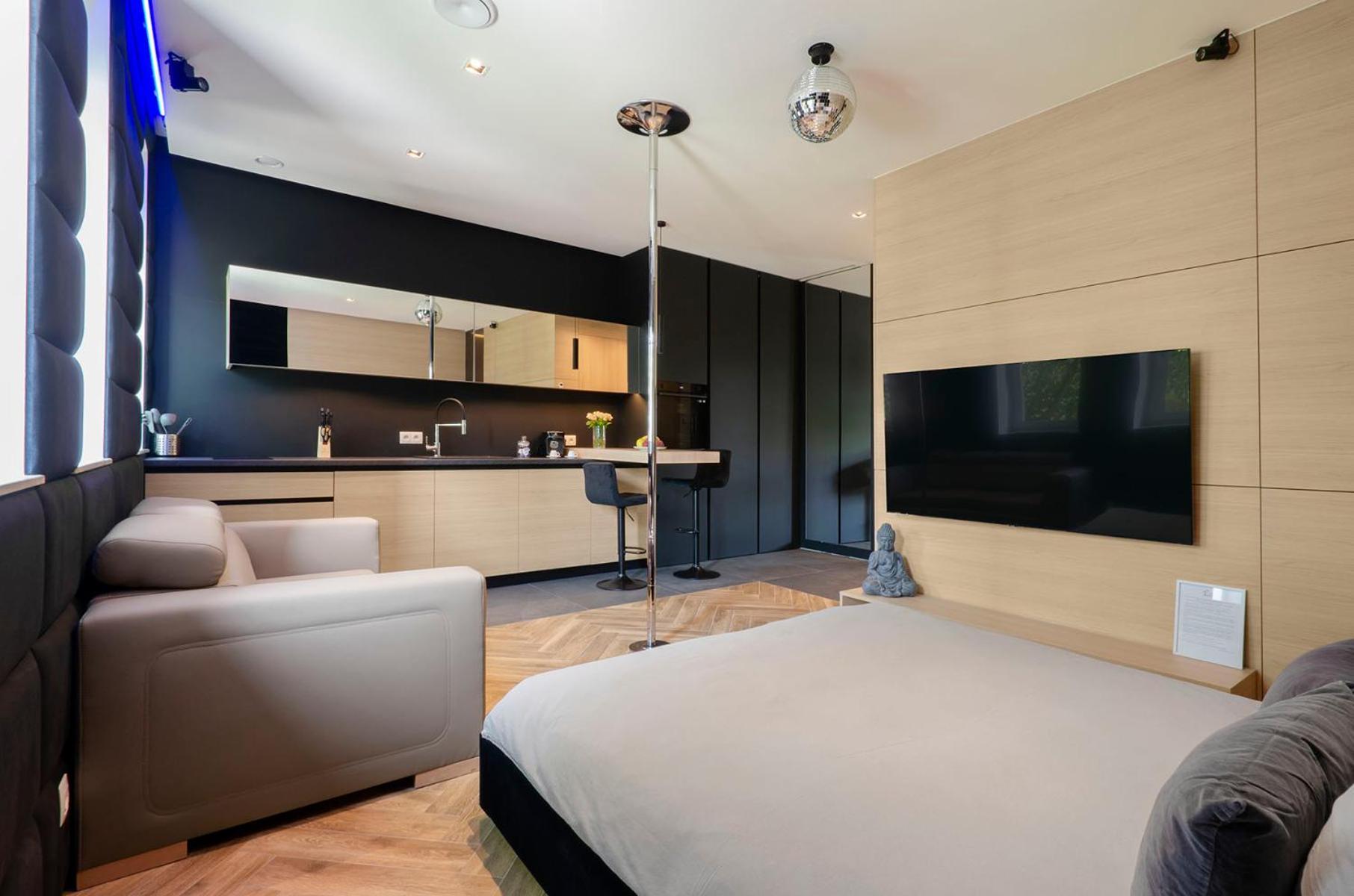 Lupoapartments Z Jacuzzi Pole Dance Leczycka 29 Klimatyzacja Parking Dostep Na Kod Лодзь Номер фото