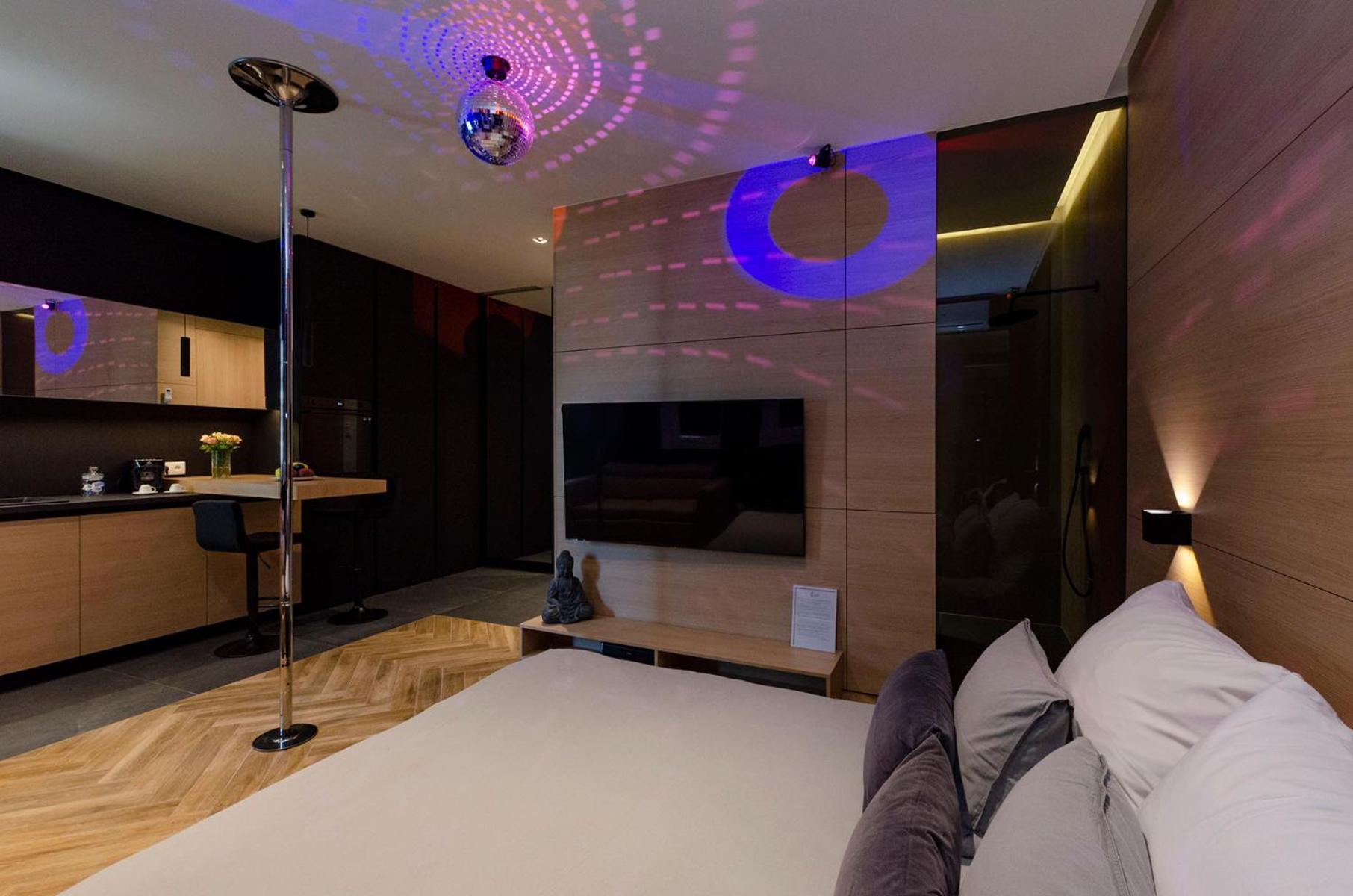 Lupoapartments Z Jacuzzi Pole Dance Leczycka 29 Klimatyzacja Parking Dostep Na Kod Лодзь Номер фото